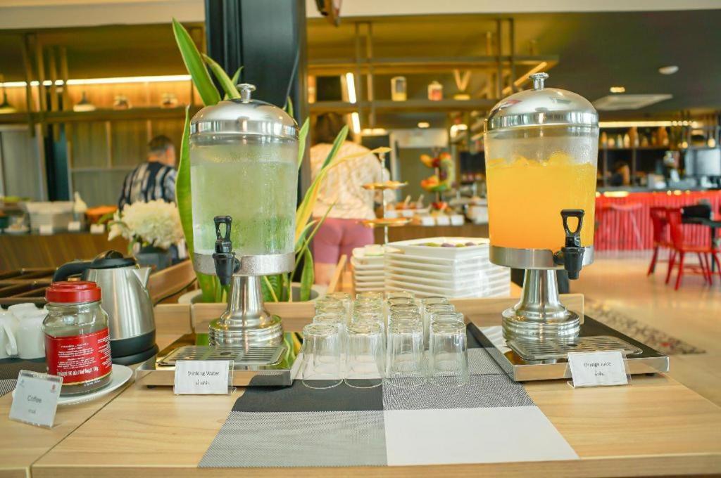 Khách sạn 7 Days Premium Don Meaung Airport